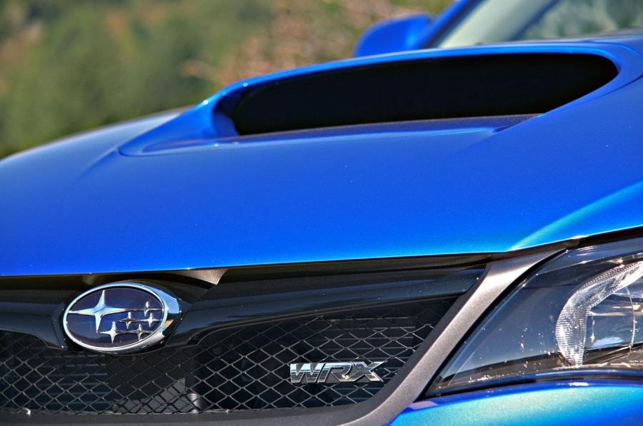  Subaru Impreza WRX 2011 года  (фото 34 из 39)